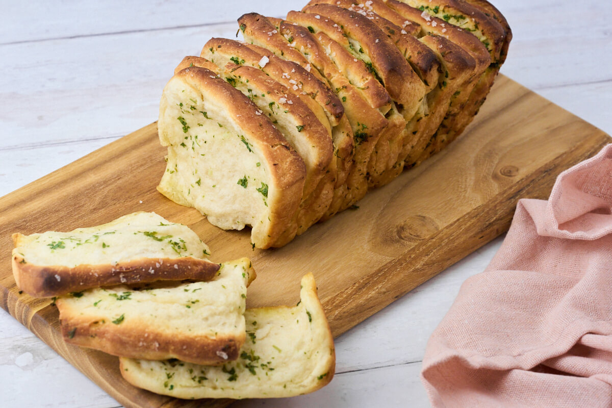 Pull Apart Garlic Bread With Parsley - Recipe For The Viral Bread